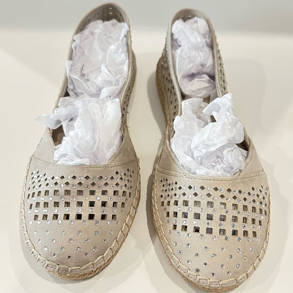 Gianni Bini flat perforated taupe suede espadrille with rhinestones size 8.5 - Picture 2 of 8